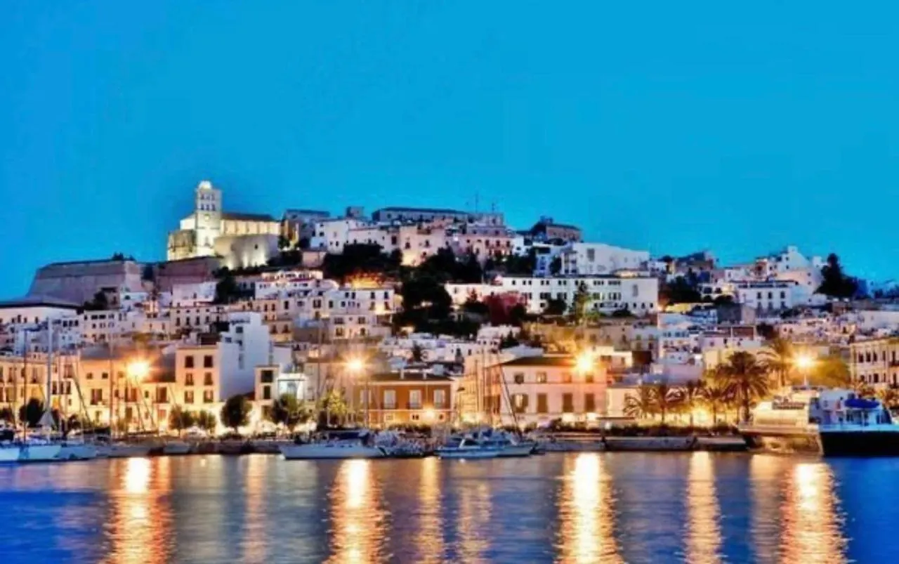 Hostel Habitacion Doble Deluxe Ibiza-stad